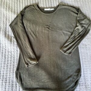 🌸 2 for $20 🌸 Simon’s Olive Green Sweater